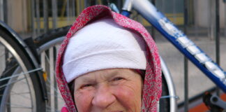 100-Year-Old Woman Claims Looking Forward to Her 85th Birthday Is What Keeps Her Going